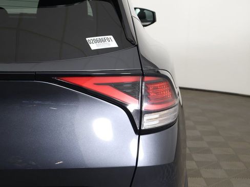 Used 2023 Kia Sportage LX image 15