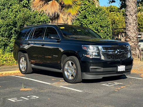 Used 2015 Chevrolet Tahoe LT RWD image 2
