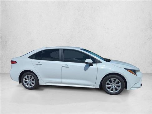 New 2026 Toyota Corolla LE FWD image 4