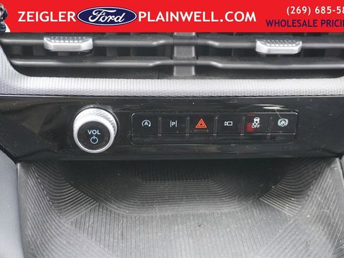 Used 2025 Ford Explorer ST-Line w/ ST-Line Street Pack image 24