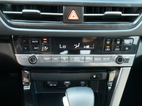 Certified 2024 Kia Seltos EX AWD/4WD image 23