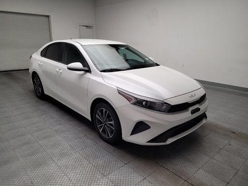 Used 2023 Kia Forte LXS FWD image 13