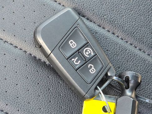 Used 2024 Volkswagen Tiguan SE R-Line AWD/4WD image 39