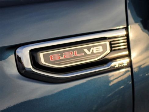 Used 2022 GMC Sierra 1500 SLT w/ SLT Premium Plus Package image 8