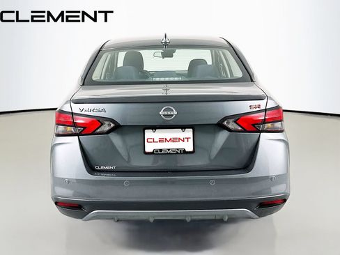 Used 2024 Nissan Versa SR FWD image 8