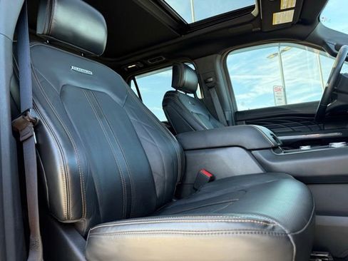 Used 2023 Ford Expedition Platinum image 13