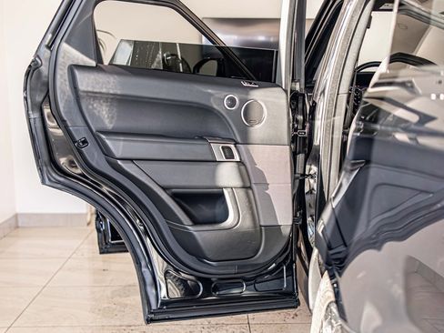 Used 2019 Land Rover Range Rover Sport HSE image 34