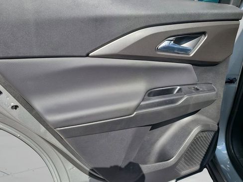 New 2026 Chevrolet Equinox EV LT w/ LPO, Blackout Package FWD image 17