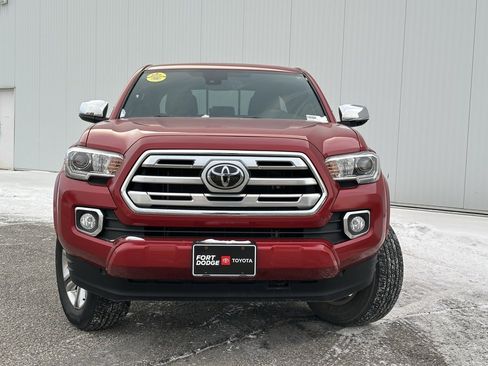 Used 2019 Toyota Tacoma Limited image 7