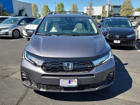 New 2026 Honda Odyssey Touring image 2
