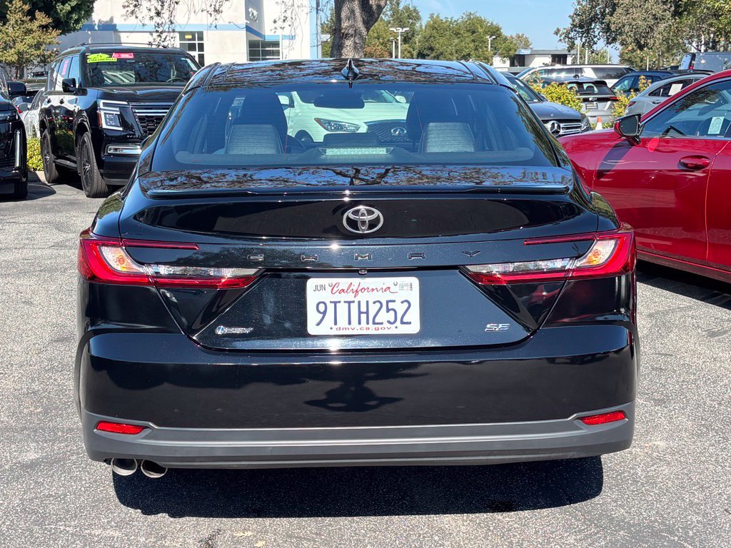 Used 2025 Toyota Camry SE FWD image 4