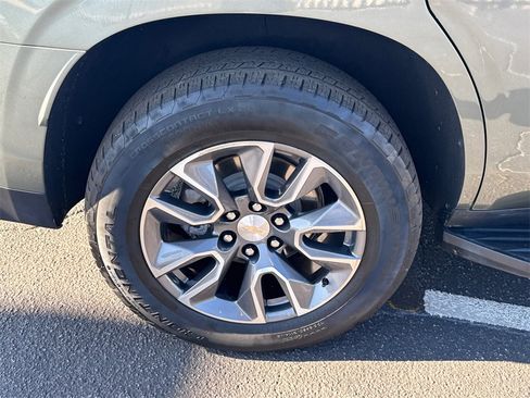 Used 2023 Chevrolet Tahoe LT w/ LT Signature Plus Package image 18