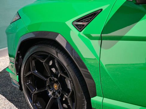 Used 2024 Lamborghini Urus Performante image 17