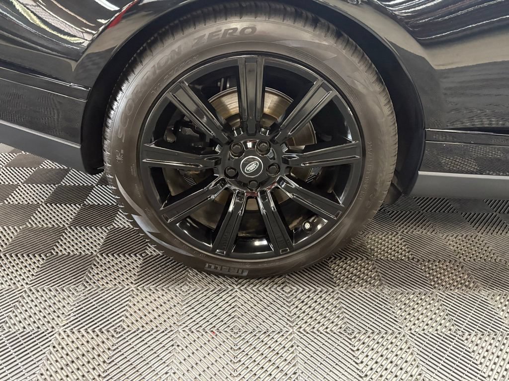 Used 2020 Land Rover Range Rover HSE AWD/4WD image 18