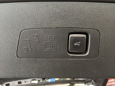 Certified 2021 Lincoln Corsair Reserve image 8