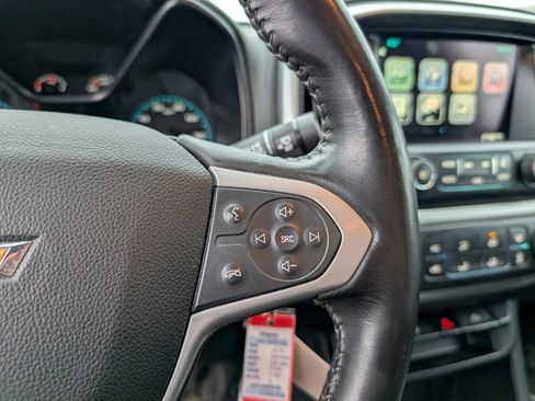 Used 2015 Chevrolet Colorado LT w/ LT Convenience Package image 12