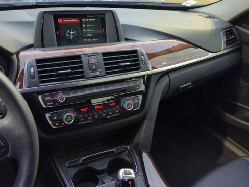 Used 2018 BMW 320i xDrive Sedan image 30