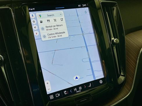 Used 2023 Volvo XC60 B5 Plus image 44