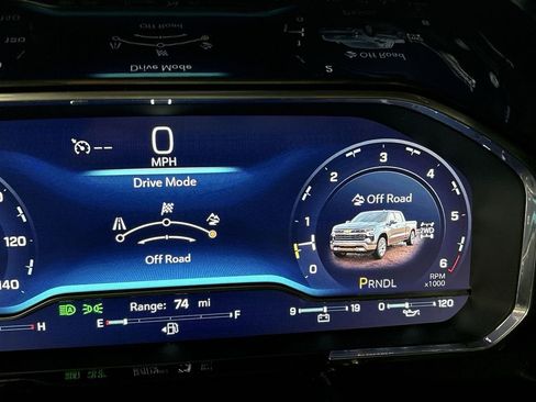 Used 2024 Chevrolet Silverado 1500 LT image 45