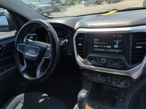 Used 2017 GMC Acadia SLE AWD/4WD image 10
