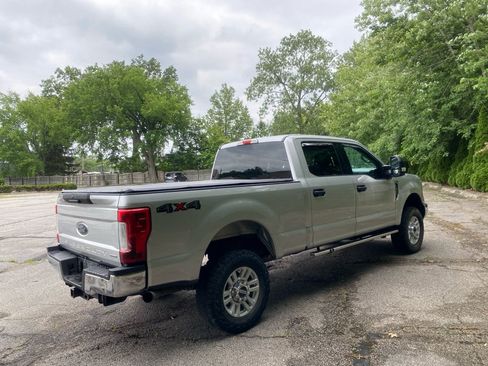 Used 2018 Ford F250 XLT w/ Snow Plow Prep Package AWD/4WD image 5