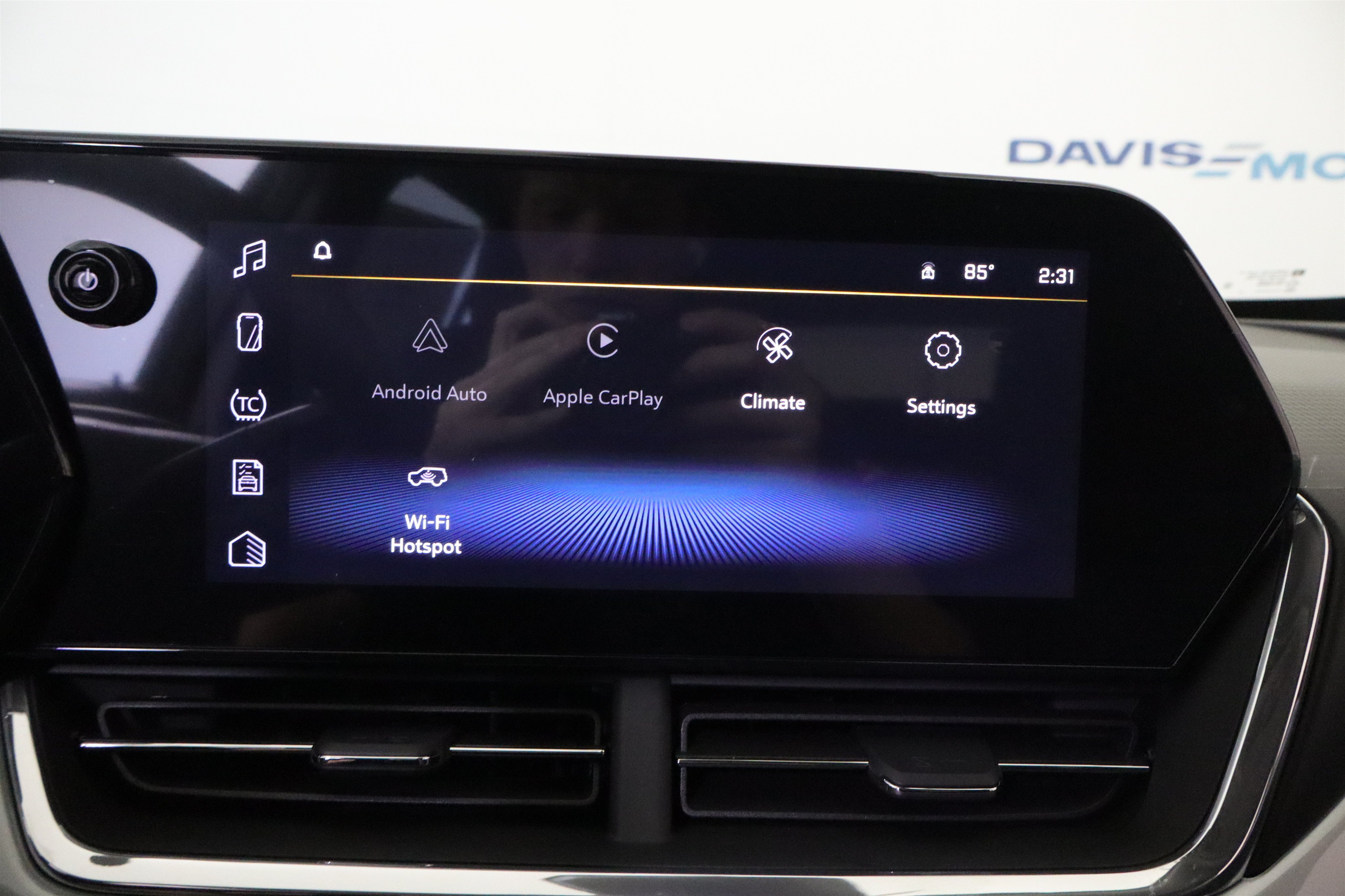New 2026 Chevrolet Trax LT w/ LT Convenience Package FWD image 25