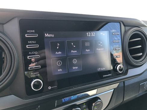 Certified 2023 Toyota Tacoma SR AWD/4WD image 22
