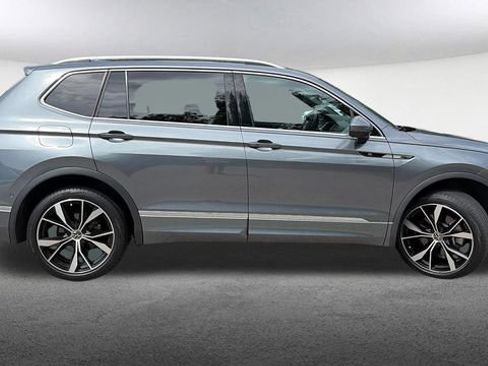 Used 2022 Volkswagen Tiguan SEL R-Line AWD/4WD image 14