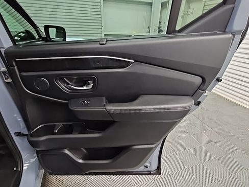 Used 2023 Honda Pilot Elite image 41