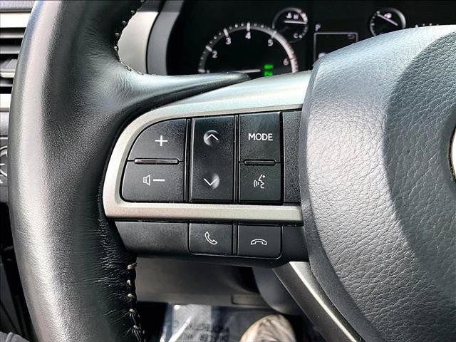 Used 2023 Lexus GX 460 Premium w/ Accessory Package AWD/4WD image 20