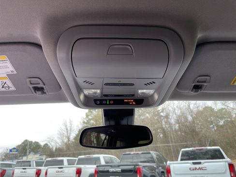 Used 2024 GMC Terrain AT4 image 22