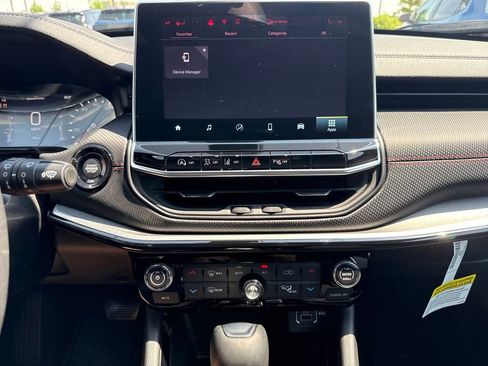 New 2025 Jeep Compass Trailhawk w/ Trailhawk Convenience Group image 24