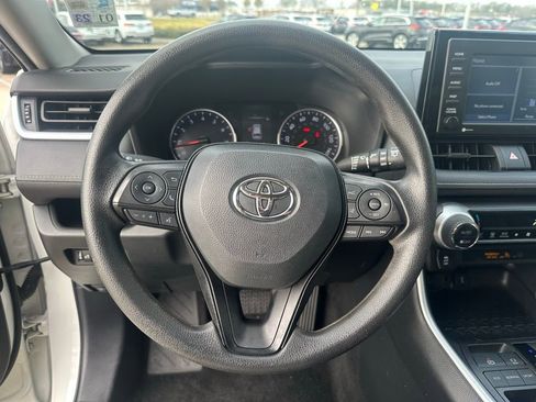 Used 2022 Toyota RAV4 XLE image 15