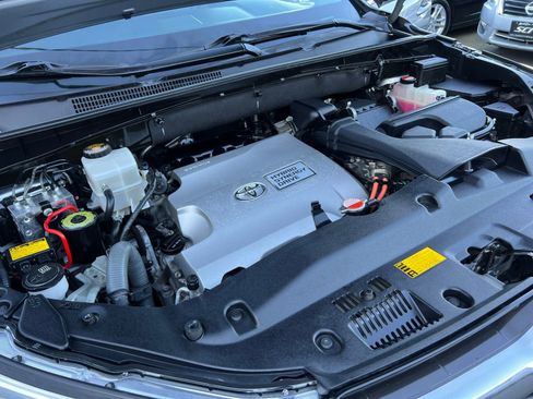 Used 2016 Toyota Highlander Limited w/ Preferred Accessory Package image 14