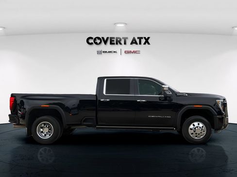 Used 2025 GMC Sierra 3500 Denali Ultimate AWD/4WD image 8