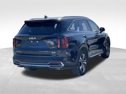 Used 2023 Kia Sorento EX image 4