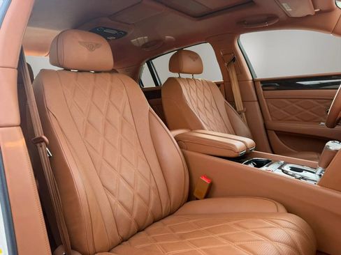 Used 2014 Bentley Flying Spur W12 AWD/4WD image 16