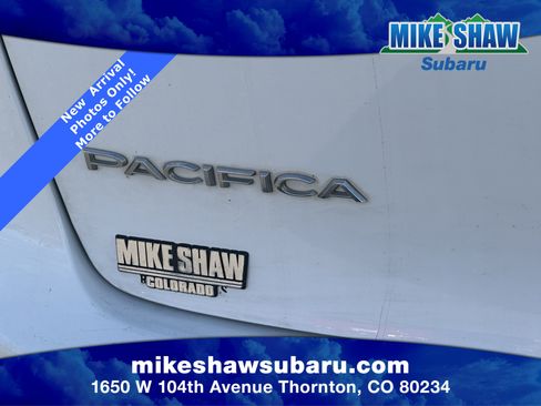 Used 2017 Chrysler Pacifica Touring-L image 7