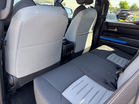 Certified 2025 Toyota Tacoma TRD Off-Road AWD/4WD image 46