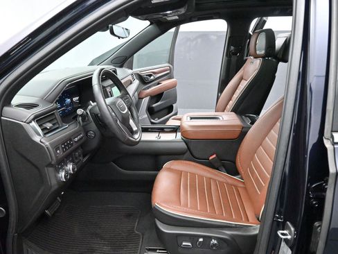 Used 2024 GMC Yukon Denali Ultimate image 12
