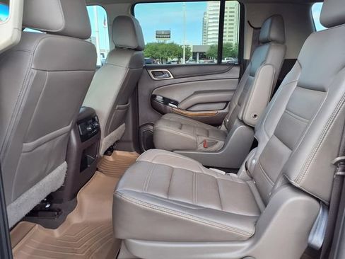 Used 2019 GMC Yukon XL Denali w/ Denali Ultimate Package AWD/4WD image 5