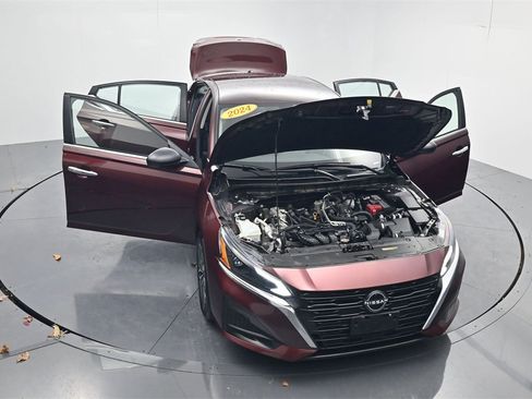 Used 2024 Nissan Altima 2.5 SV image 48