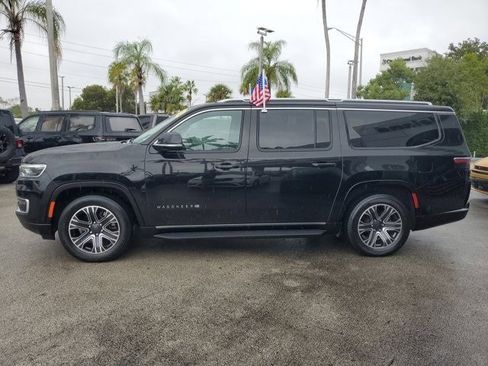 Used 2024 Jeep Wagoneer L Series II w/ Flexible Seating Group image 4