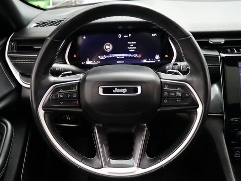 Used 2022 Jeep Grand Cherokee Altitude image 19