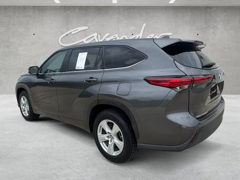 Used 2021 Toyota Highlander L FWD image 14