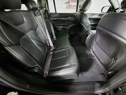 Used 2024 Jeep Grand Cherokee Limited 4xe image 31