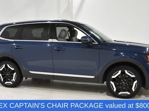 Used 2023 Kia Telluride EX w/ EX Captain's Chair Package FWD image 3