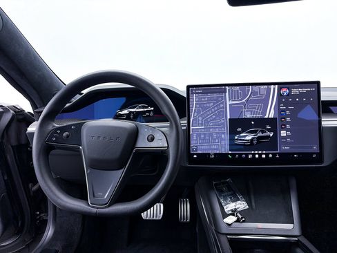 Used 2022 Tesla Model S Plaid AWD/4WD image 5