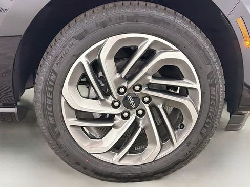 New 2026 Lincoln Navigator Reserve AWD/4WD image 36