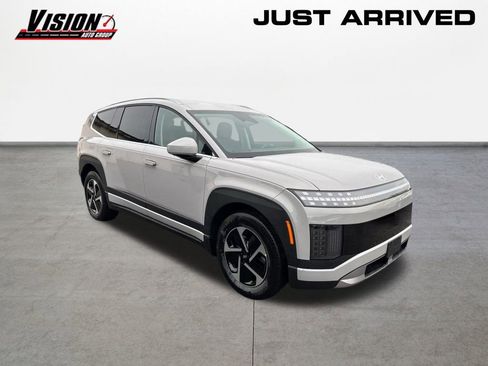 New 2026 Hyundai Ioniq 9 SE image 3